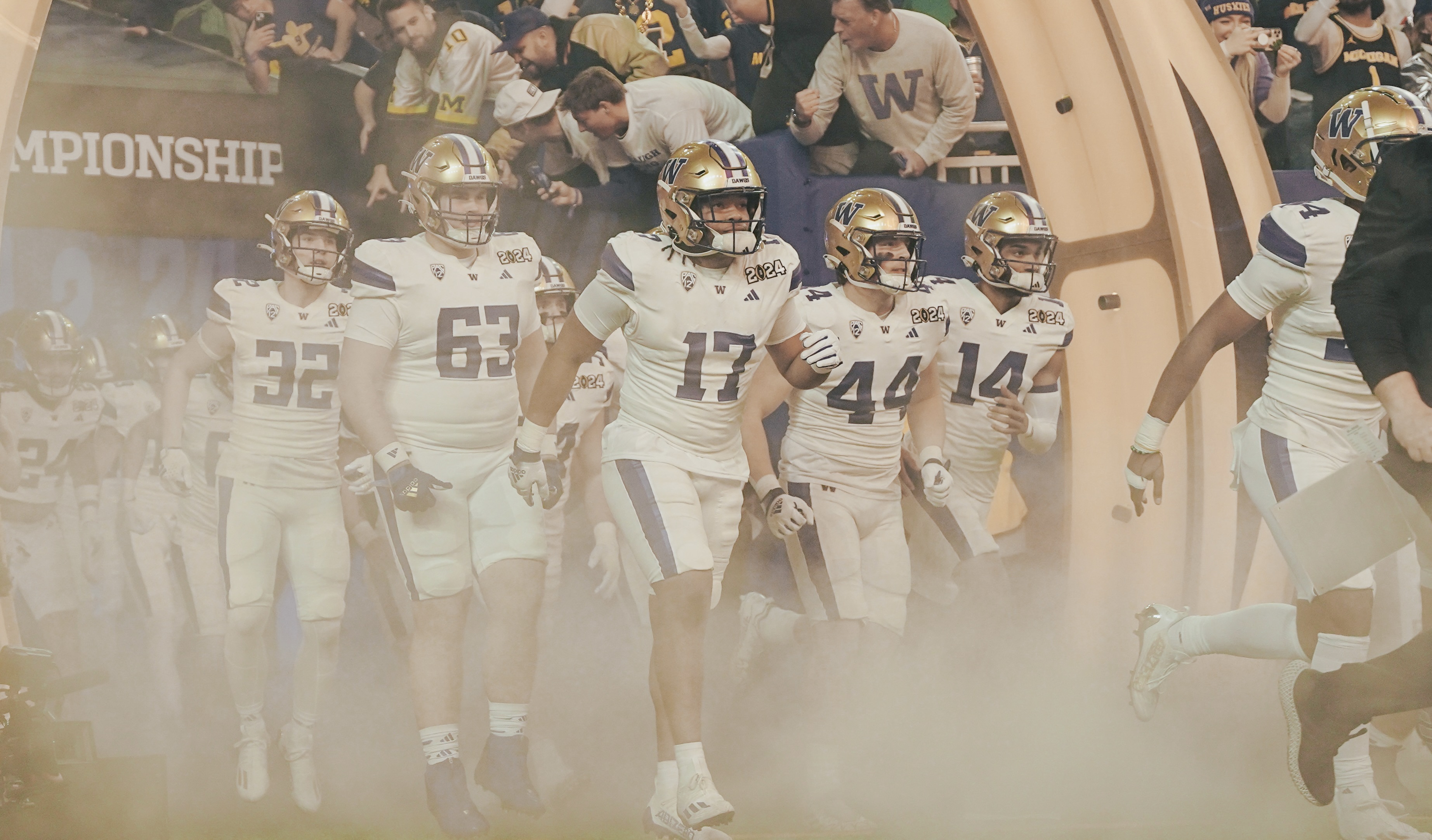 Linebacker Deven Bryant (17) takes the field for the national championship game.